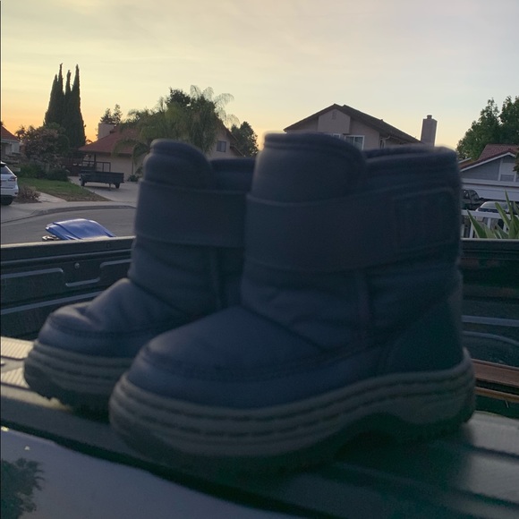 SOLD 🎈Circo snow winter boots - Picture 2 of 4